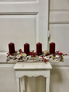 Adventní dekorace podlouhlá červená